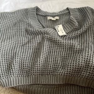 New with tags, never work Aeropostale cropped grey V neck sweater
